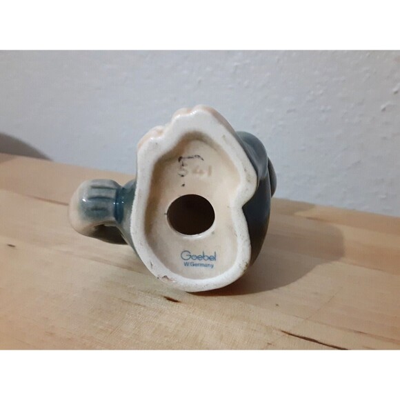 RARE VTG GOEBEL SITTING BABY CHIMPANZEE MONKEY FIGURINE # 541 GERMANY - Picture 7 of 12